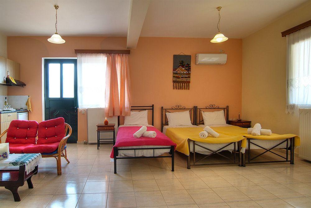 Kelari Studios Ámfissa Oda fotoğraf