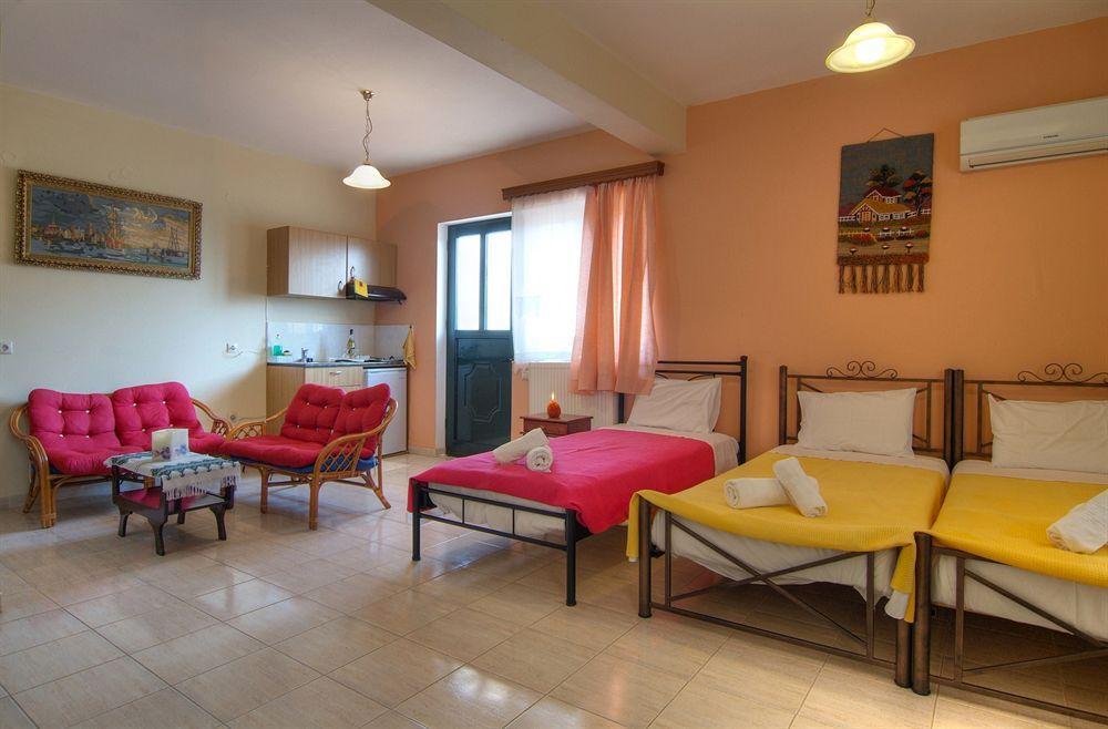 Kelari Studios Ámfissa Oda fotoğraf